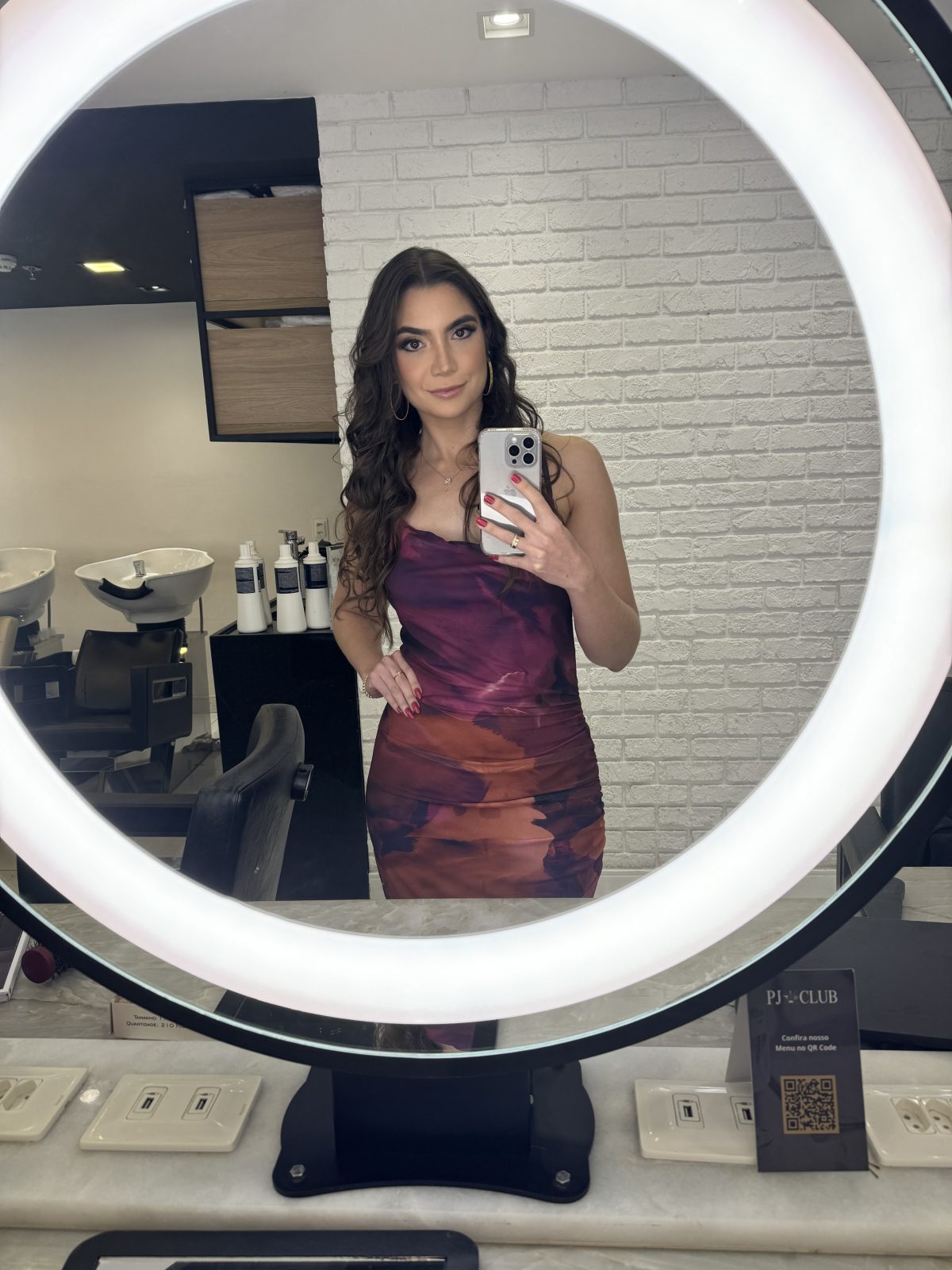 Luiza Lobo